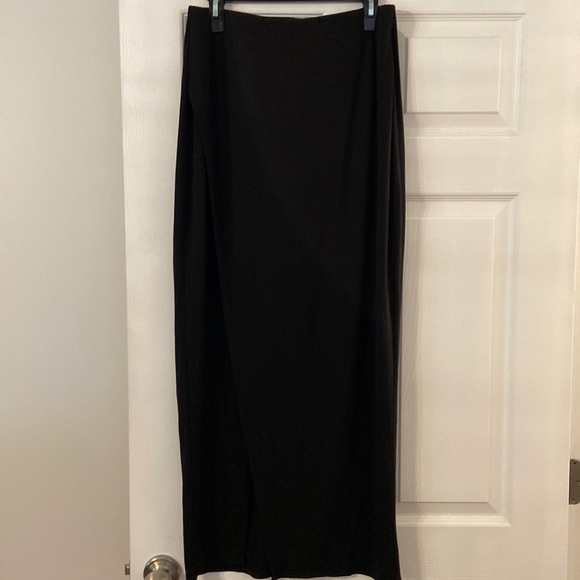 White House Black Market Dresses & Skirts - White House Black Market Maxi Skirt size S length 38” waist 28” with elastic